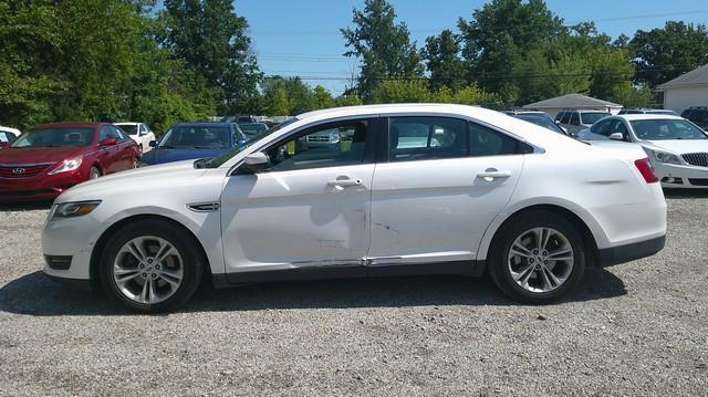 Ford Taurus SEL FWD 2016