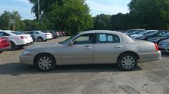2004 Lincoln Town Car 