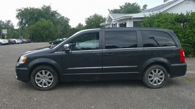 2011 Chrysler Town & Country Touring-L