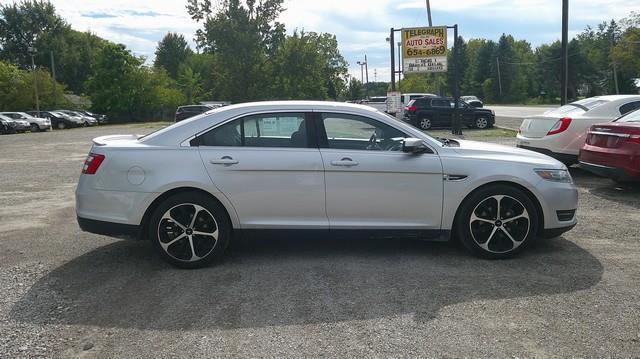 Ford Taurus photo 3