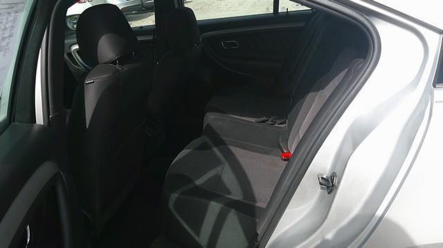 Ford Taurus photo 9