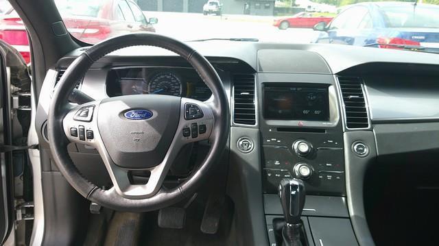 Ford Taurus photo 10