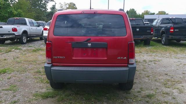 Dodge Nitro photo 4
