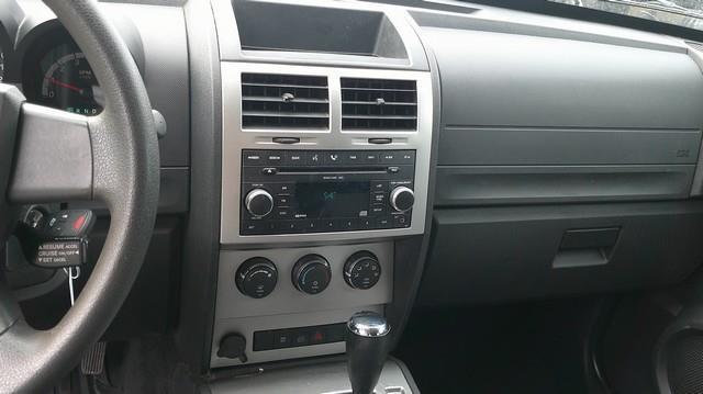 Dodge Nitro photo 7