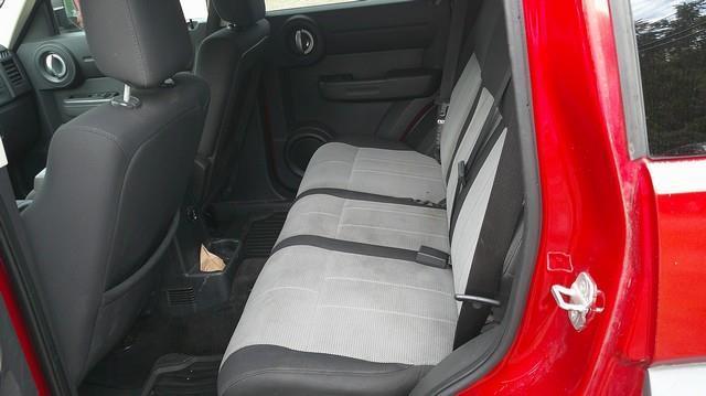 Dodge Nitro photo 9