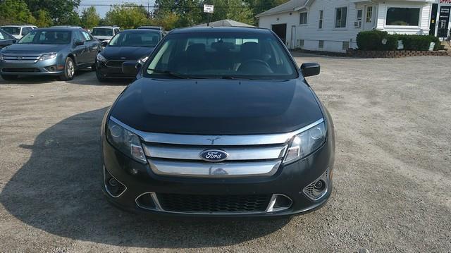 Ford Fusion photo 2