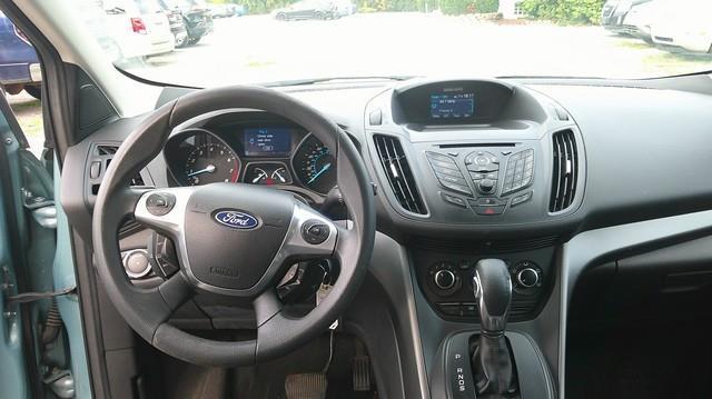 Ford Escape S FWD 2013