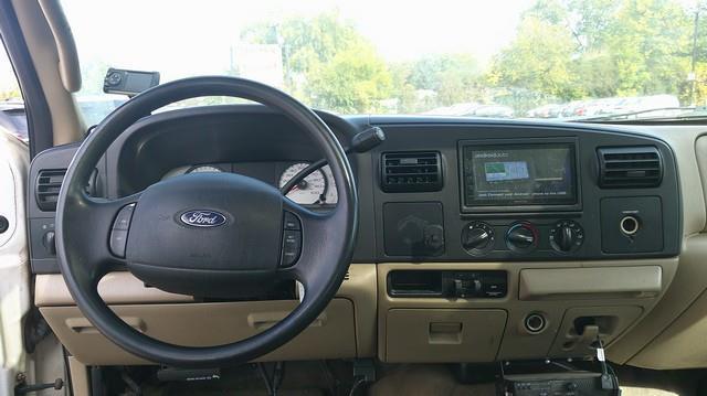 Ford F-250 SD XLT Crew Cab Long Bed 2WD 2005