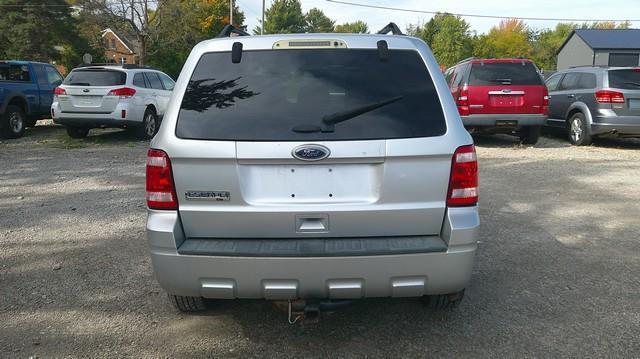 Ford Escape XLT 4WD 2011
