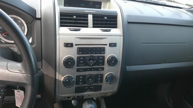 Ford Escape XLT 4WD 2011