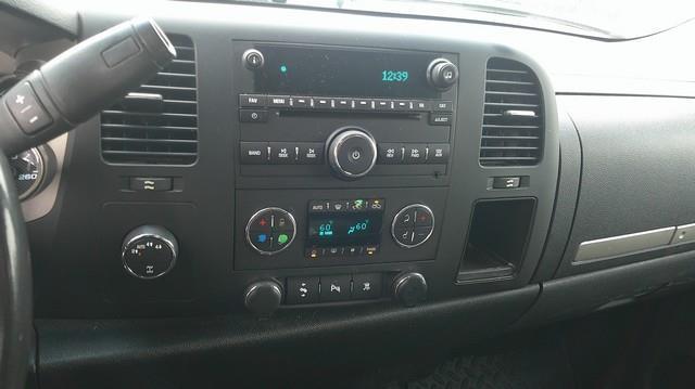 Chevrolet Silverado 1500 LT Crew Cab 4WD 2011