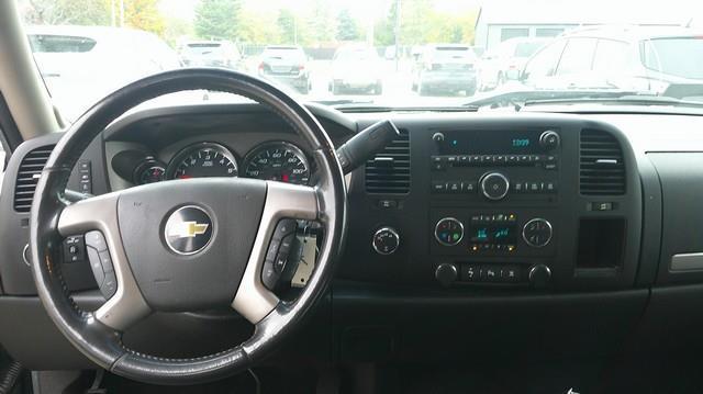 Chevrolet Silverado 1500 LT Crew Cab 4WD 2011