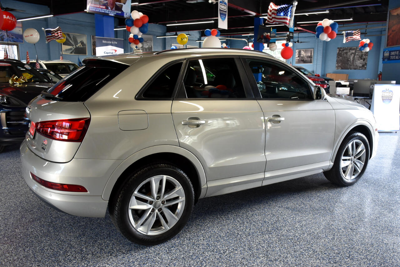 2017 Audi Q3 Premium photo 3