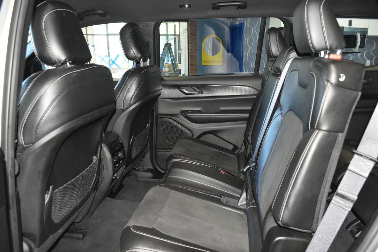 2024 Jeep Grand Cherokee Laredo photo 56