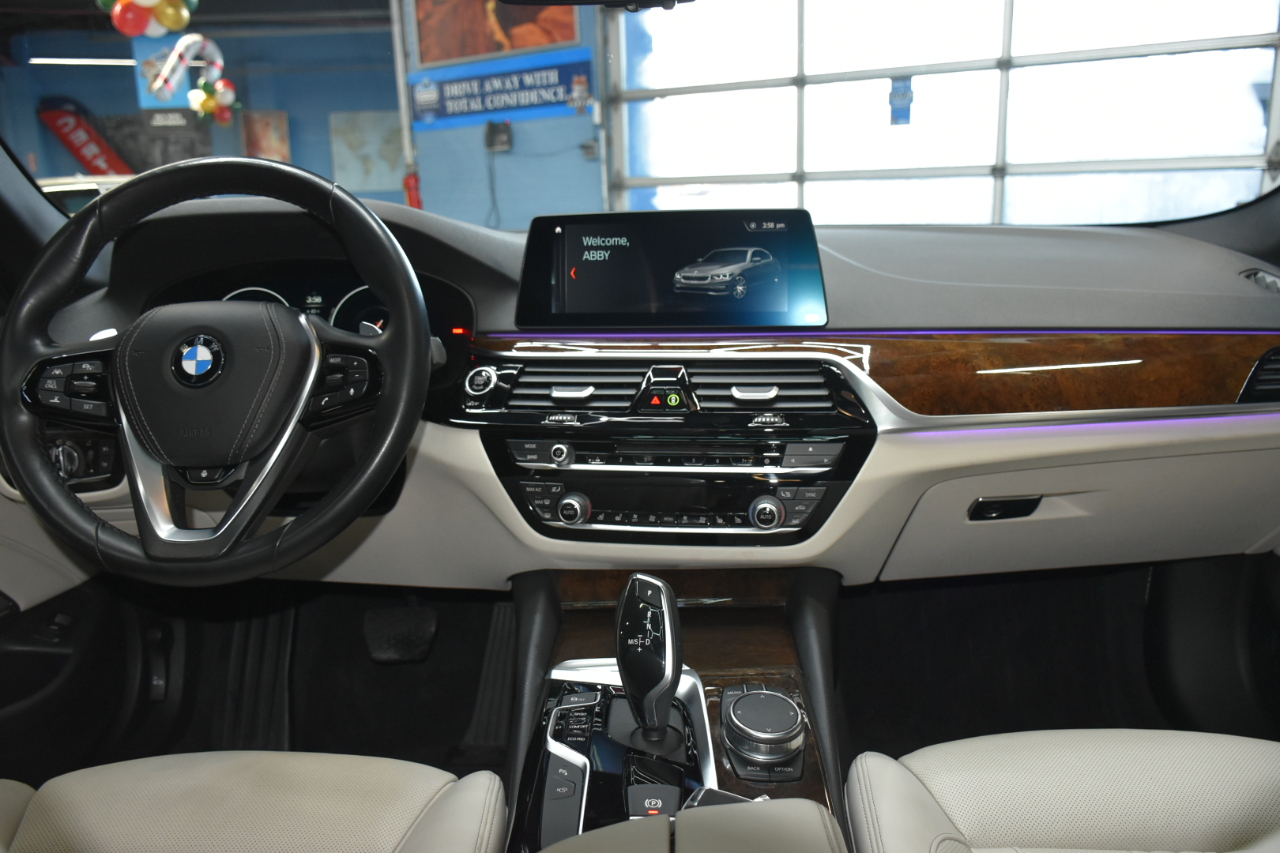 BMW 5-Series 530i xDrive 2019