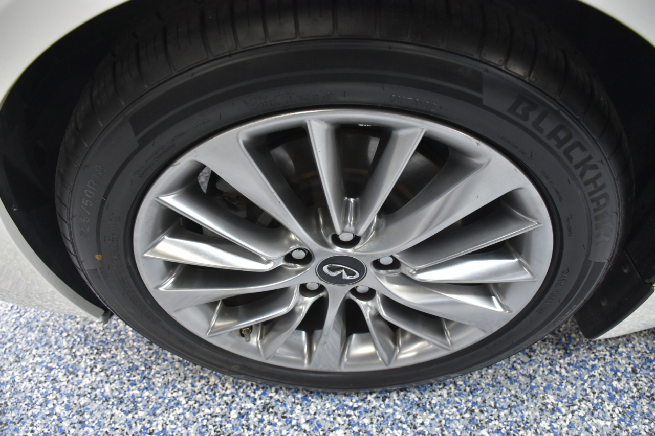 Infiniti Q50 3.0t LUXE AWD 2019