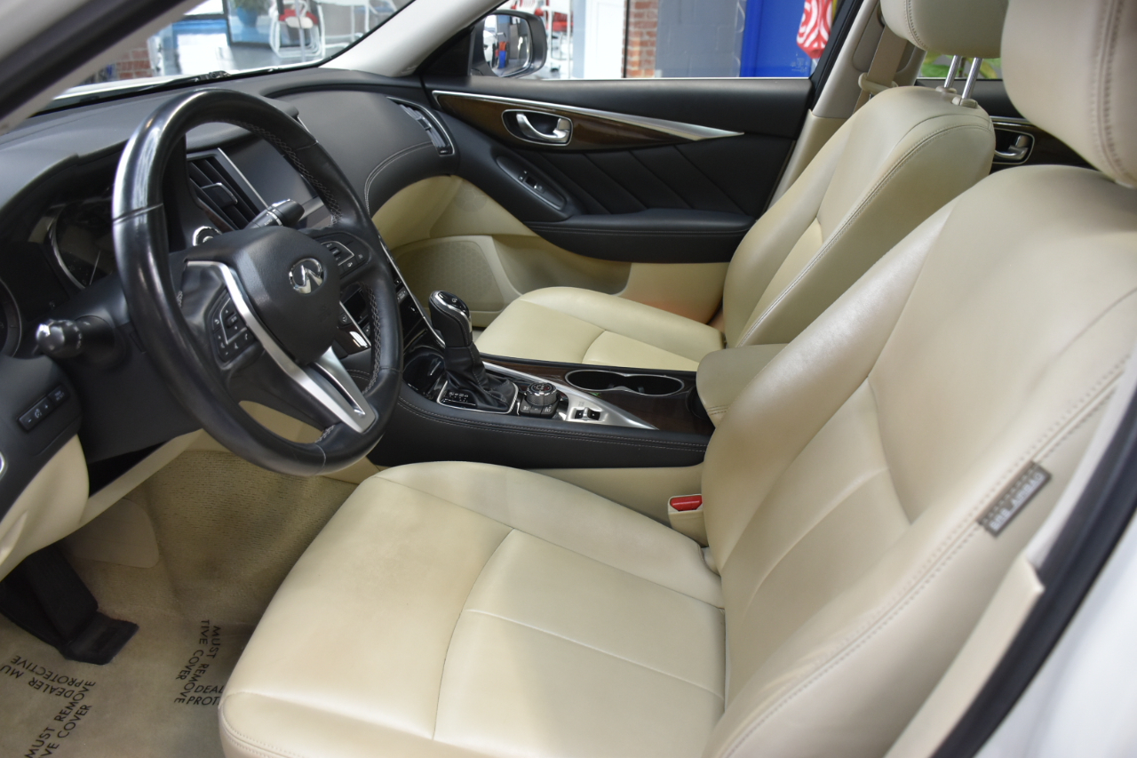 Infiniti Q50 3.0t LUXE AWD 2019