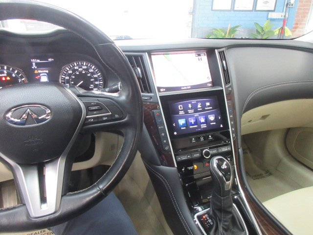 Infiniti Q50 3.0t LUXE AWD 2019