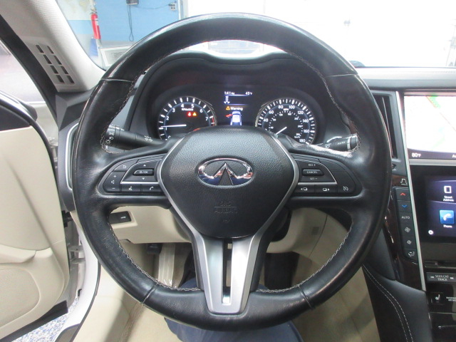 Infiniti Q50 3.0t LUXE AWD 2019