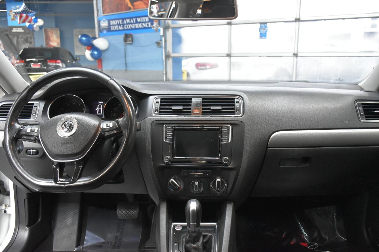 Volkswagen Jetta 1.4T SE 6A 2017