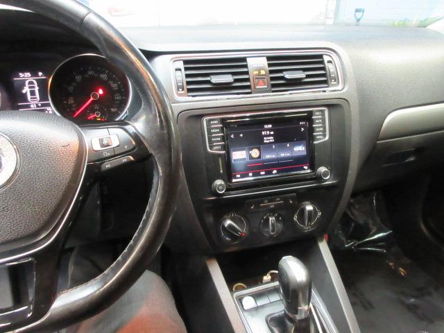 Volkswagen Jetta 1.4T SE 6A 2017