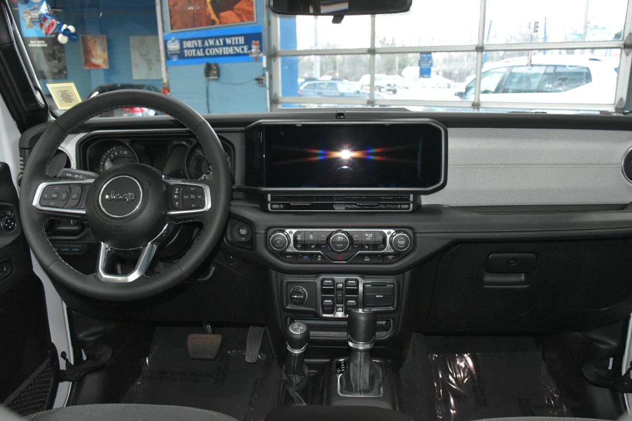 Jeep Wrangler 4xe Sahara 2025