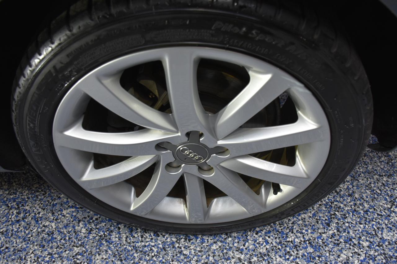 Audi A4 2.0T Prestige quattro Sedan 2013