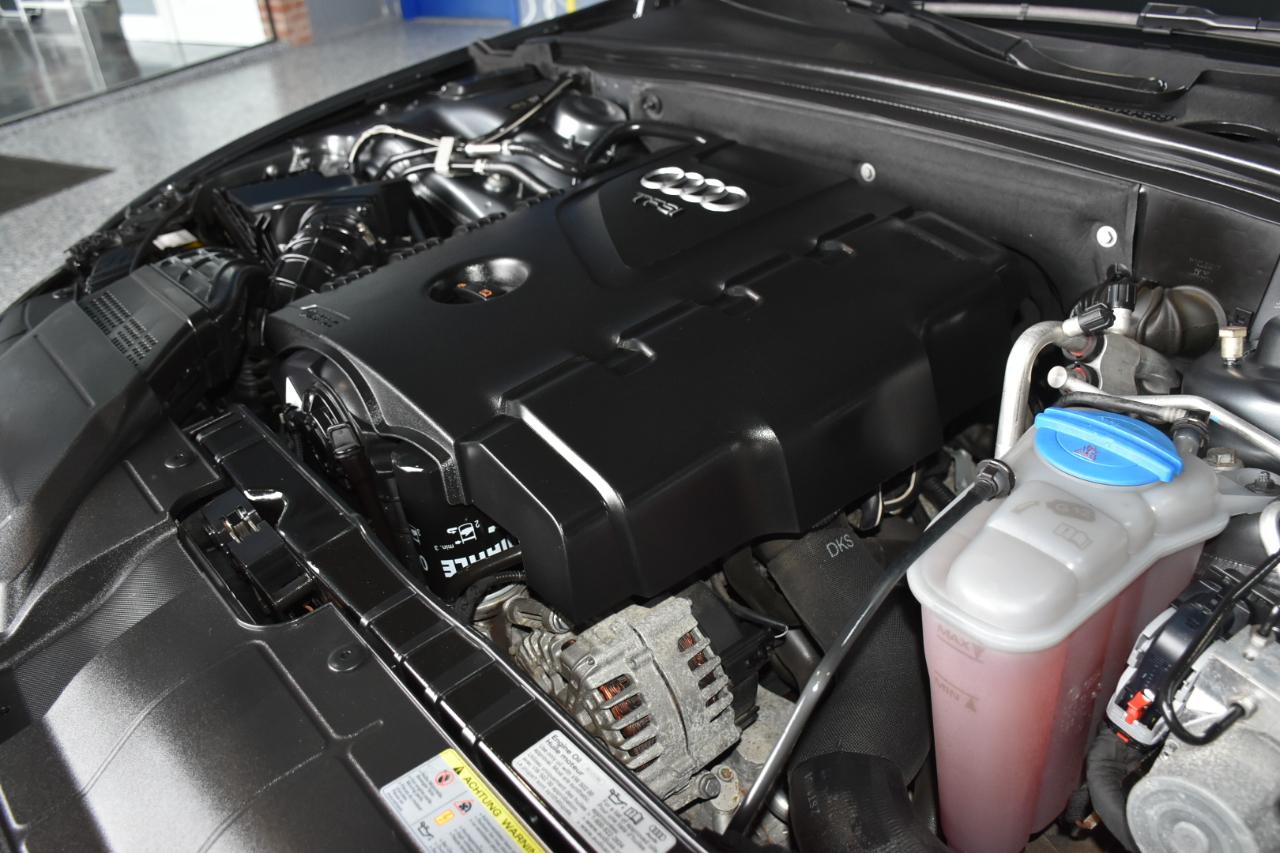 Audi A4 2.0T Prestige quattro Sedan 2013