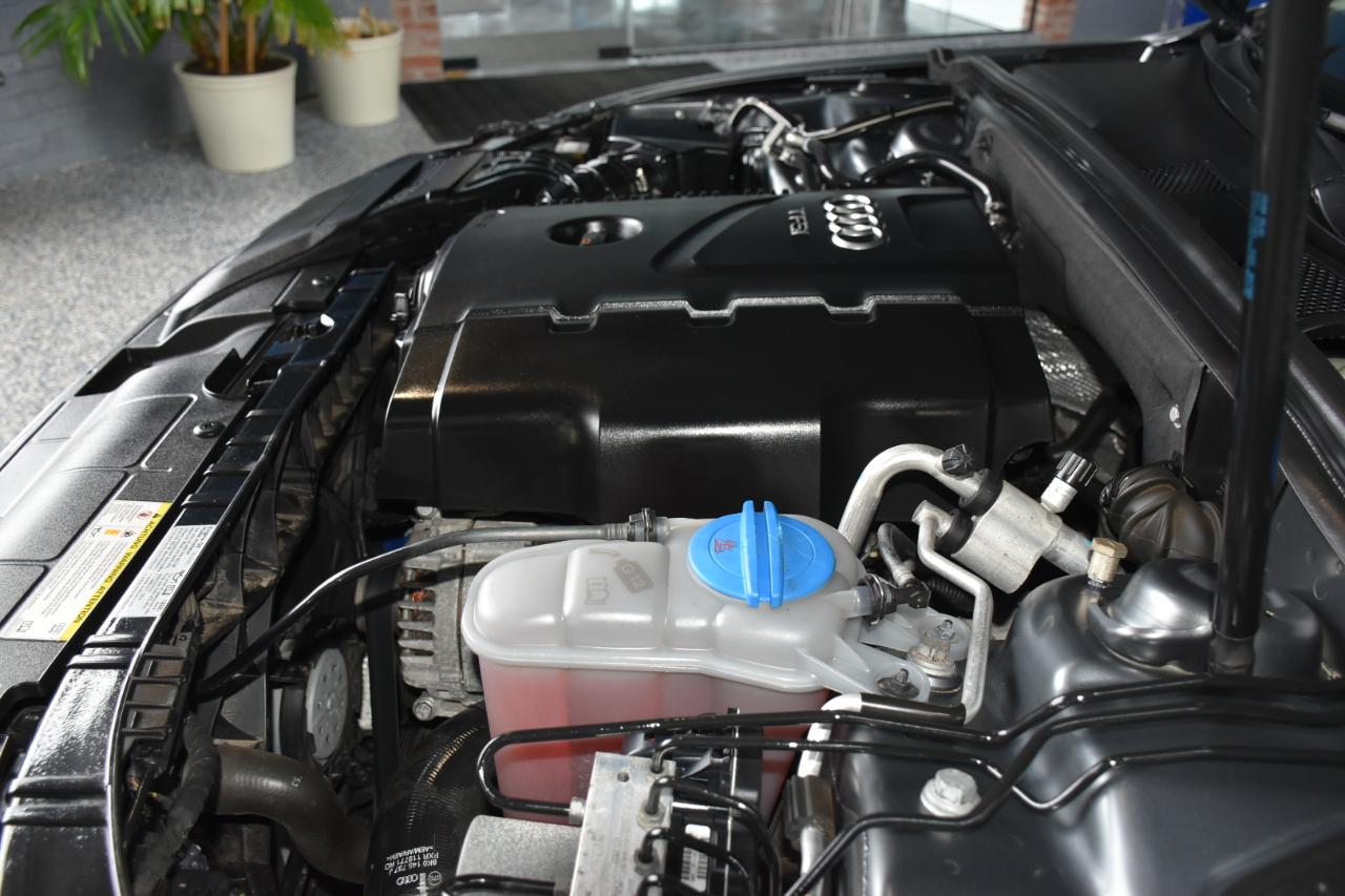 Audi A4 2.0T Prestige quattro Sedan 2013