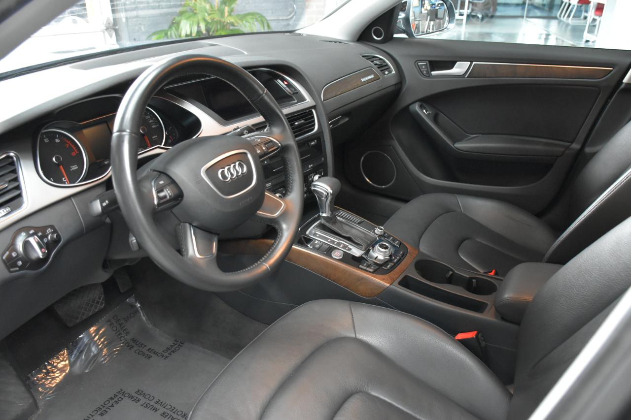 Audi A4 2.0T Prestige quattro Sedan 2013