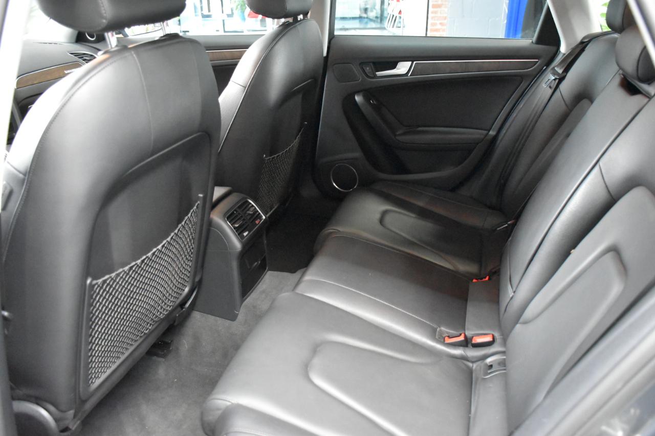 Audi A4 2.0T Prestige quattro Sedan 2013