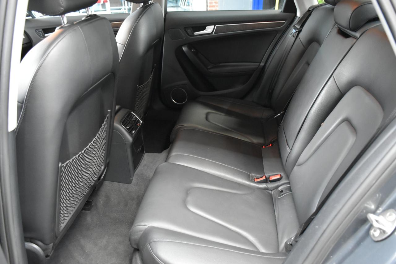 Audi A4 2.0T Prestige quattro Sedan 2013