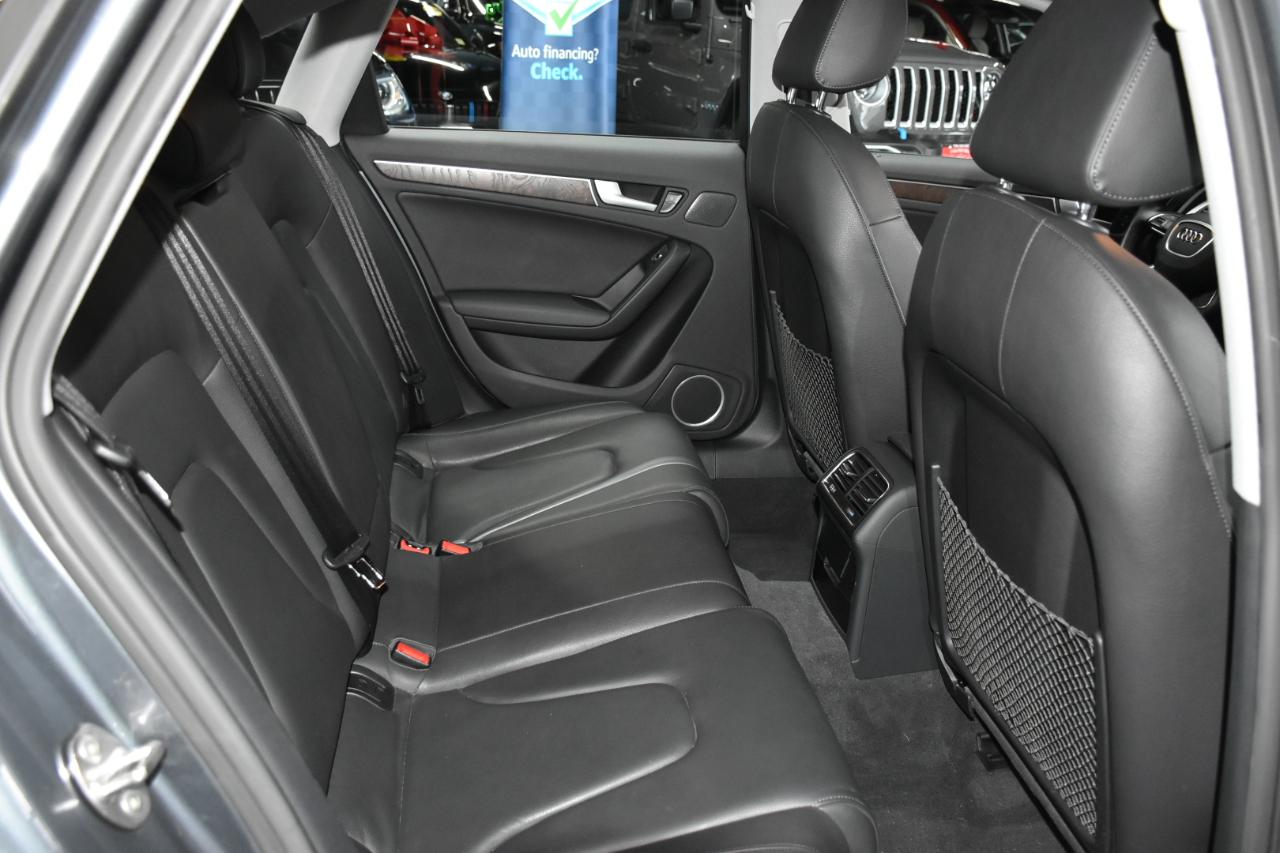 Audi A4 2.0T Prestige quattro Sedan 2013