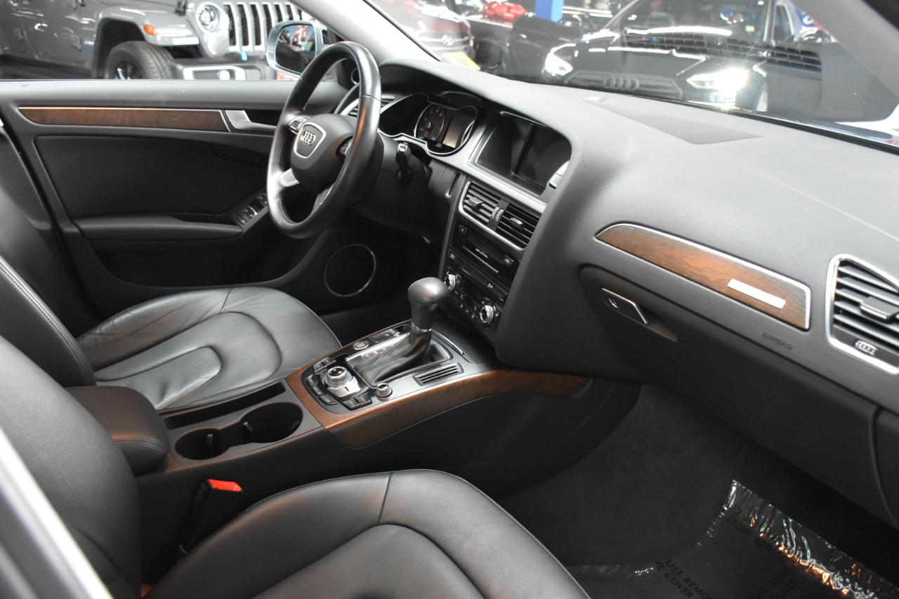 Audi A4 2.0T Prestige quattro Sedan 2013