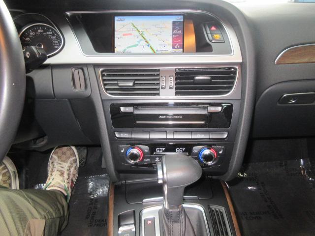 Audi A4 2.0T Prestige quattro Sedan 2013