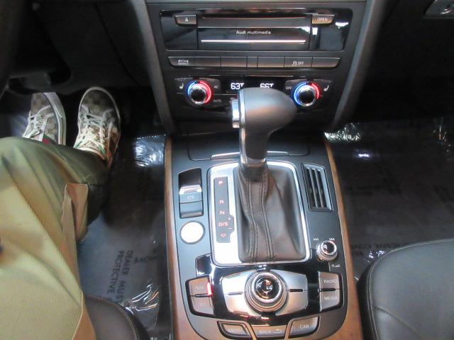 Audi A4 2.0T Prestige quattro Sedan 2013