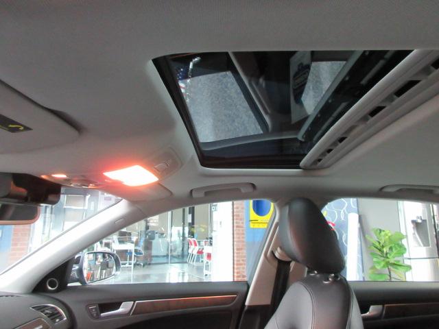 Audi A4 2.0T Prestige quattro Sedan 2013