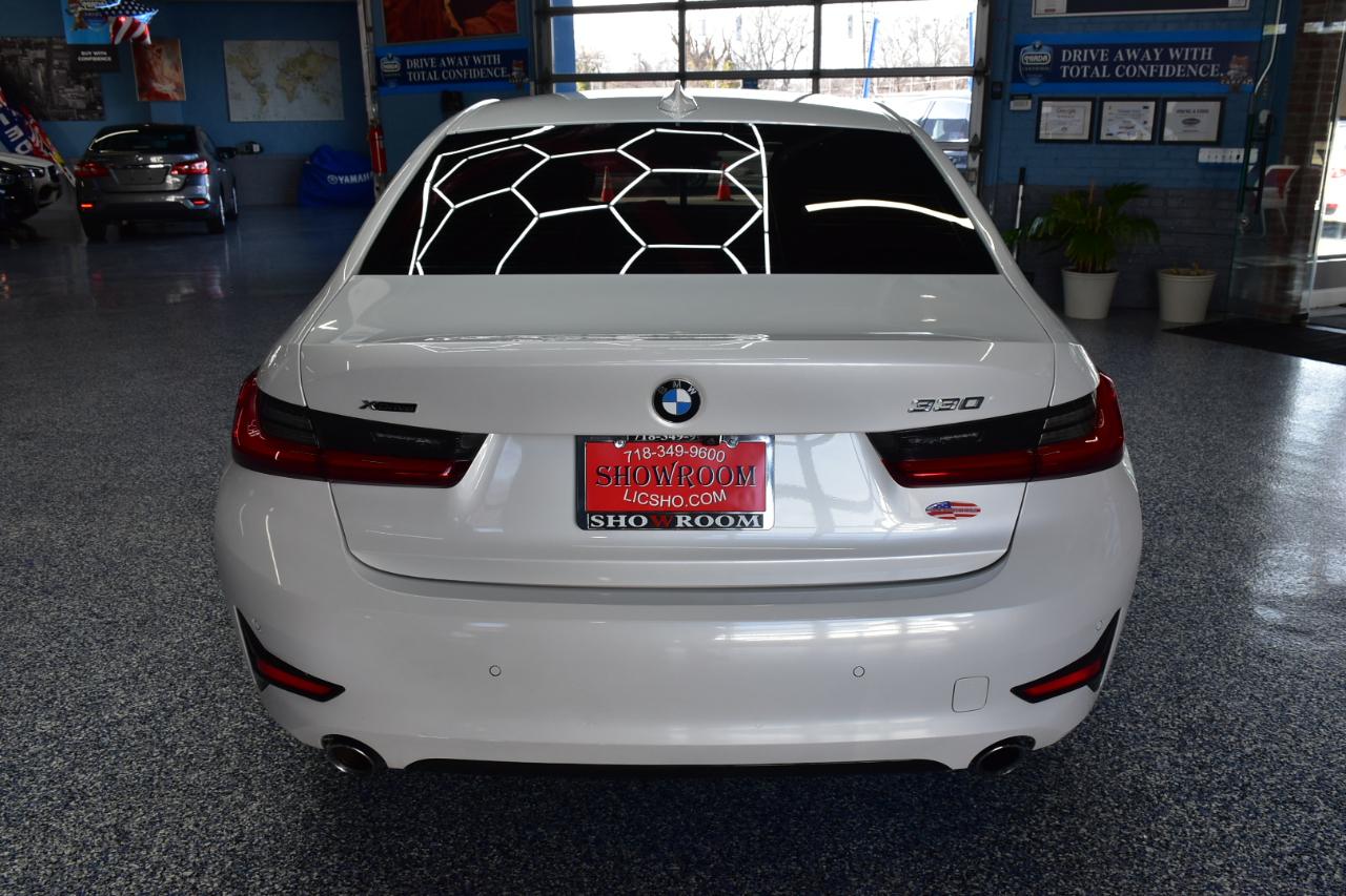 BMW 3-Series 330i xDrive 2021