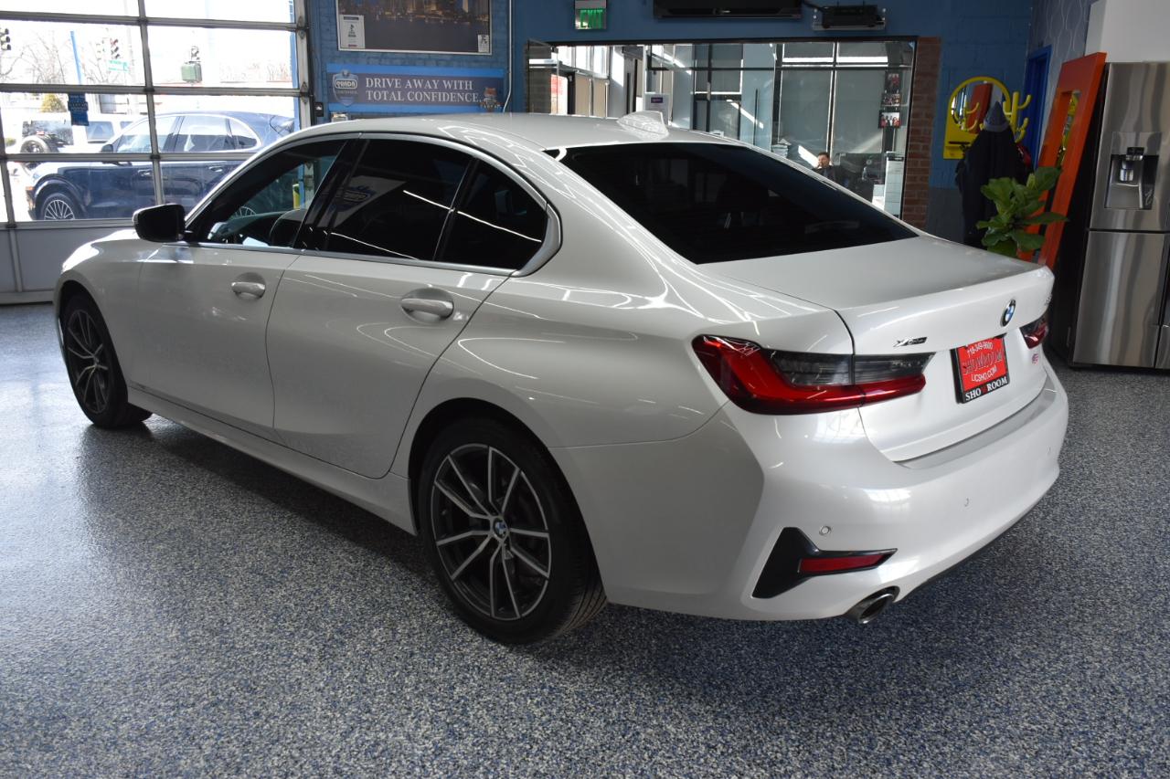 BMW 3-Series 330i xDrive 2021