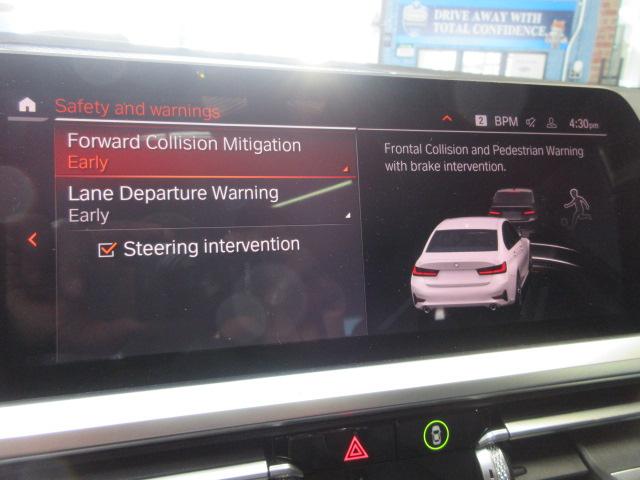 BMW 3-Series 330i xDrive 2021