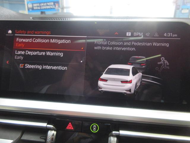 BMW 3-Series 330i xDrive 2021