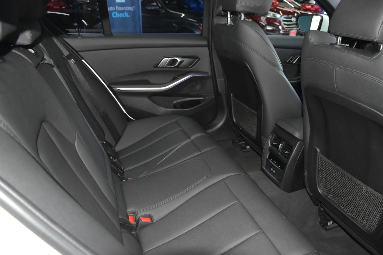 BMW 3-Series 330i xDrive 2021
