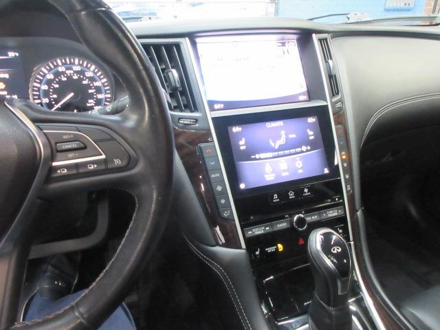 Infiniti Q50 3.0t LUXE AWD 2019