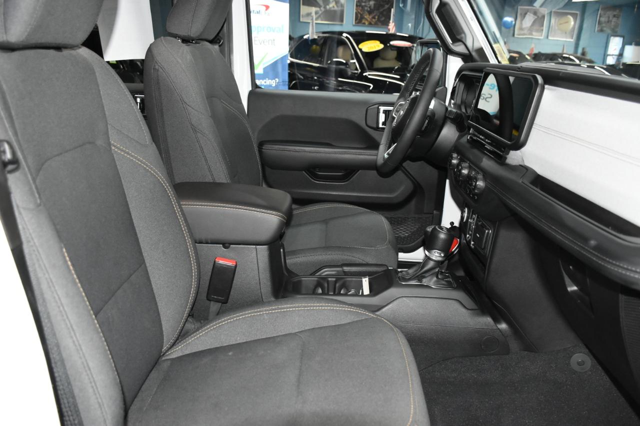 Jeep Wrangler 4xe Sahara 2025