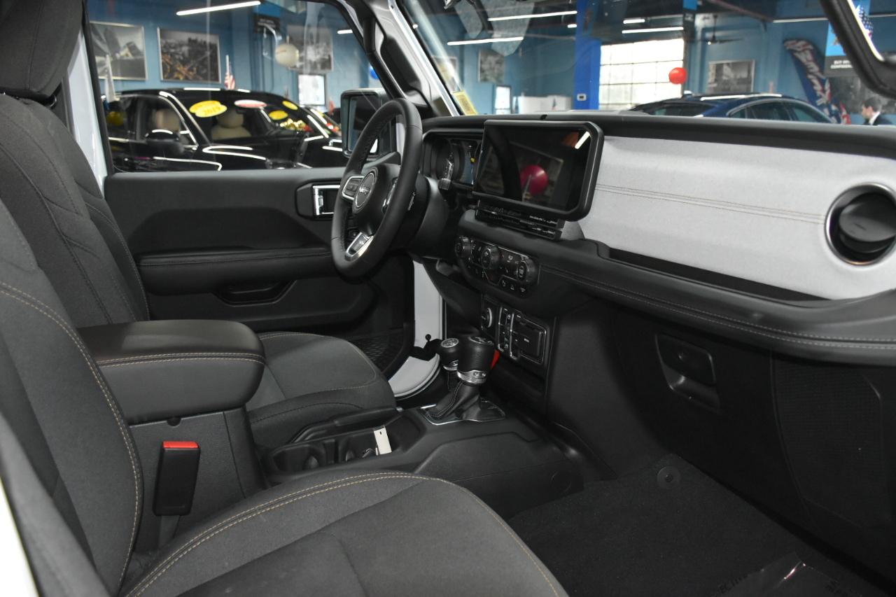 Jeep Wrangler 4xe Sahara 2025