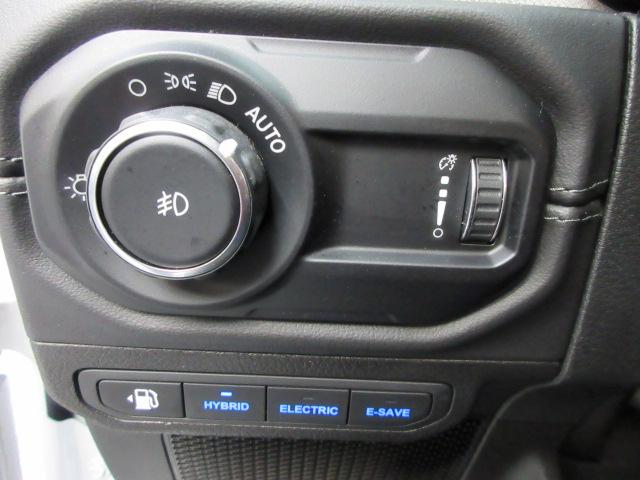 Jeep Wrangler 4xe Sahara 2025