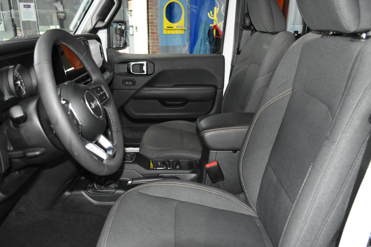 Jeep Wrangler 4xe Sahara 2025