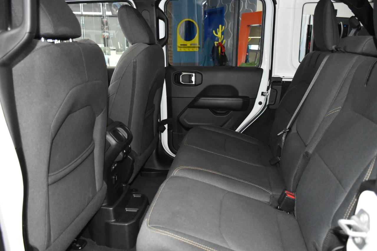 Jeep Wrangler 4xe Sahara 2025