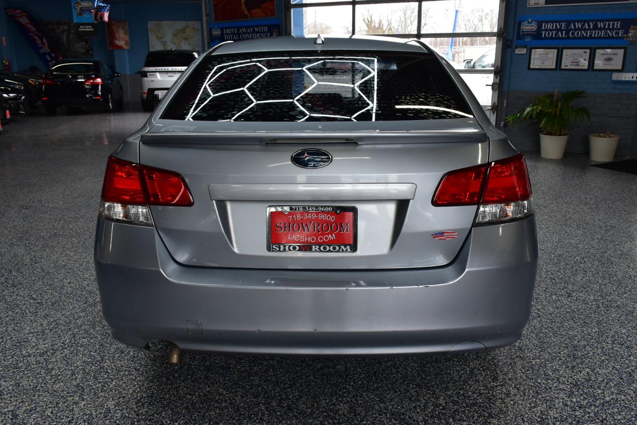 Subaru Legacy 2.5i Limited 2013