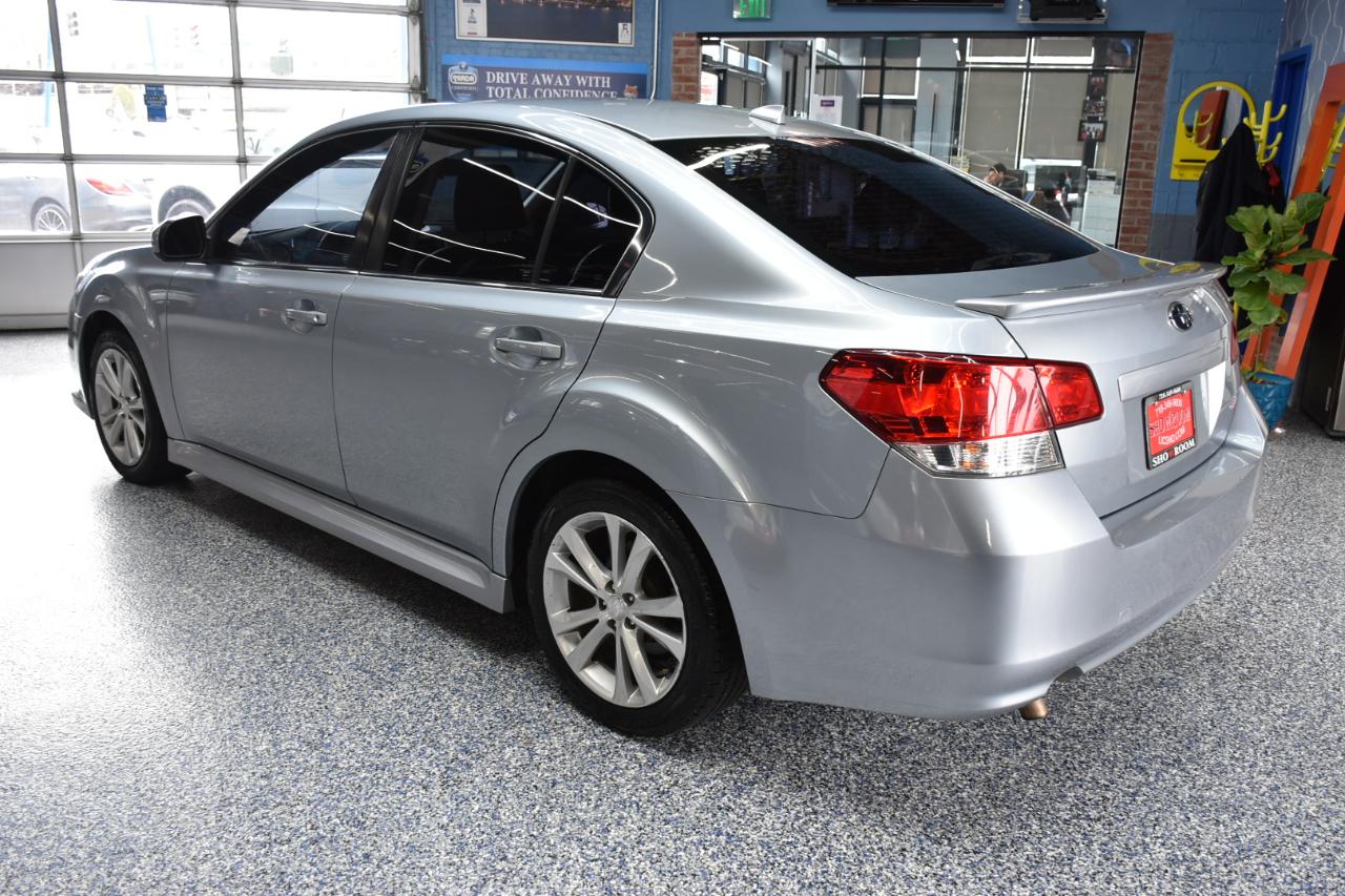 Subaru Legacy 2.5i Limited 2013